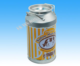 China Armazenamento de empacotamento dado forma da caixa da lata do metal da garrafa de leite D84 para o feriado do Natal fornecedor